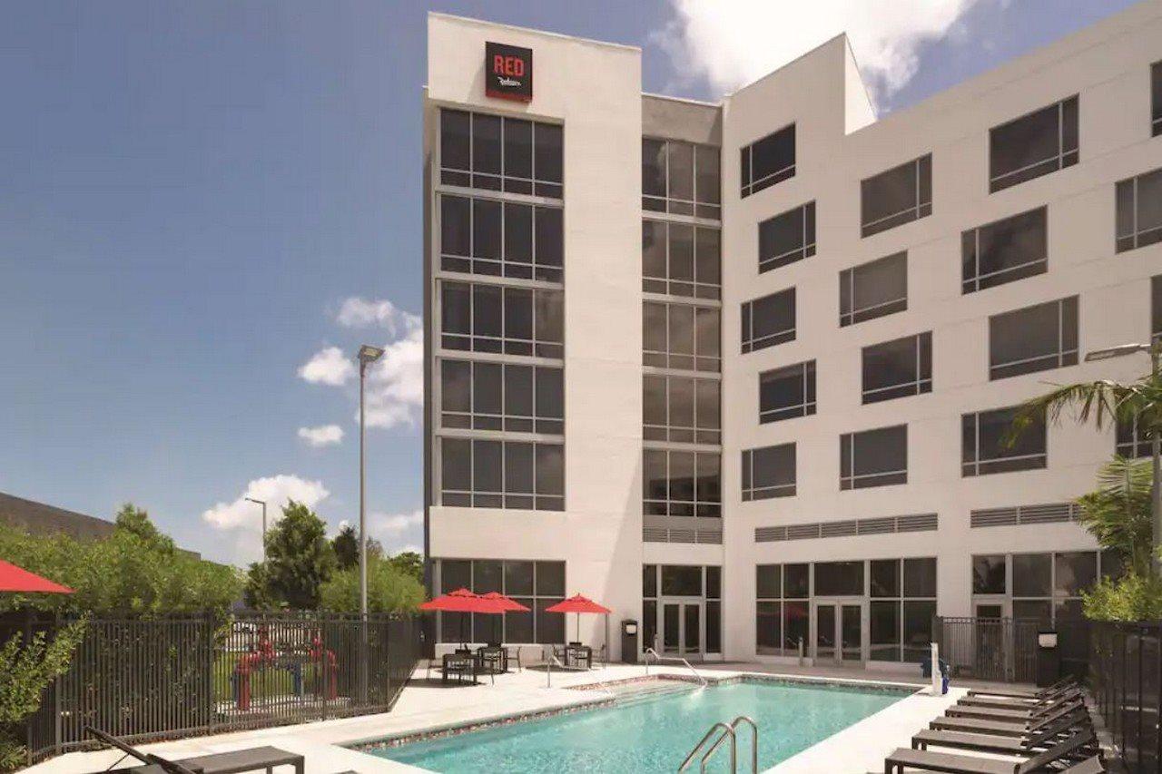 Radisson Red Miami Airport Hotel Miami Springs Екстериор снимка