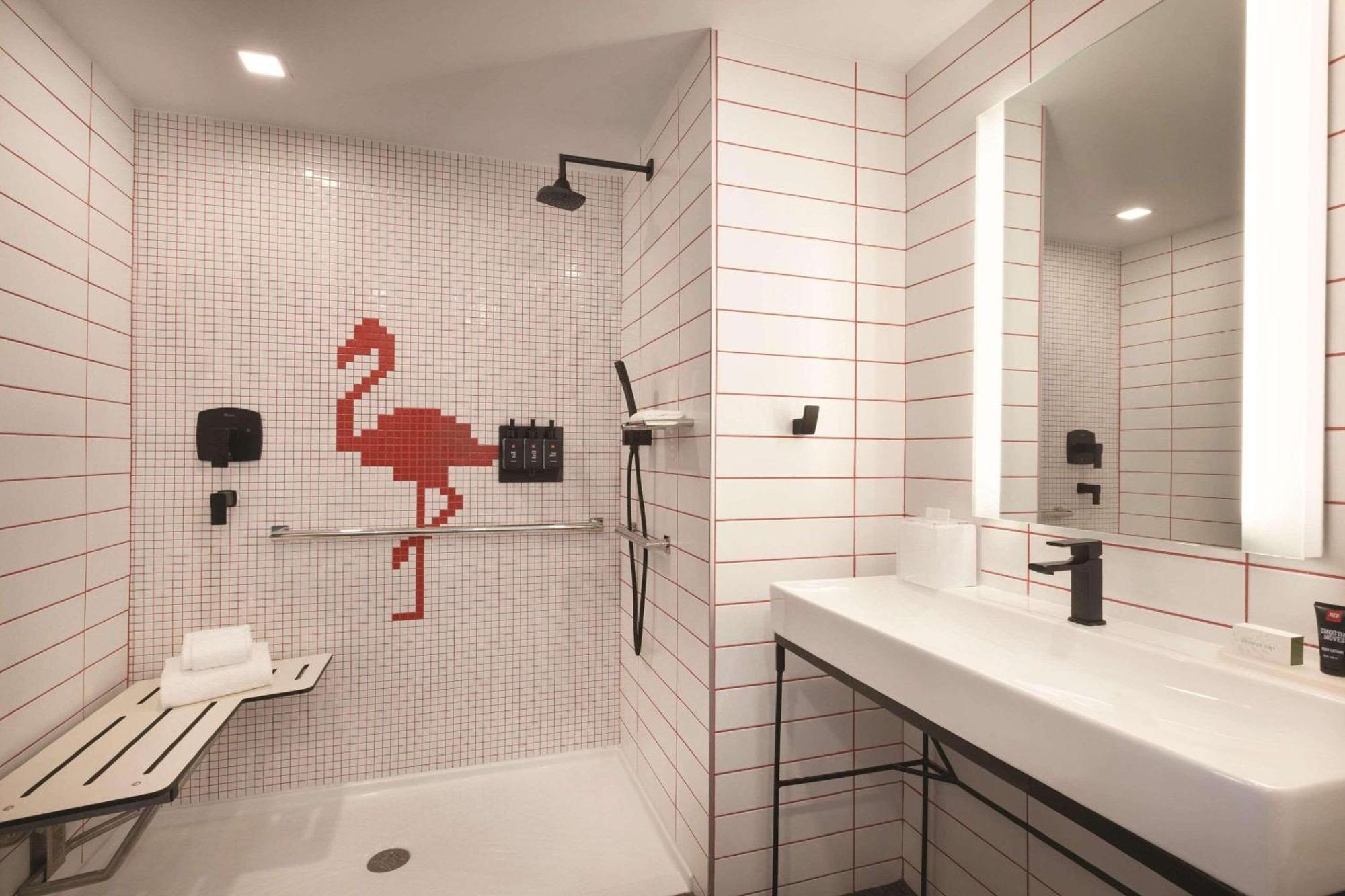 Radisson Red Miami Airport Hotel Miami Springs Екстериор снимка